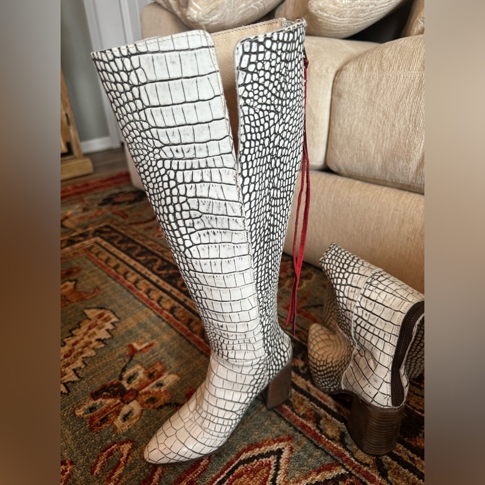 FREEBIRD zip-up leather boots